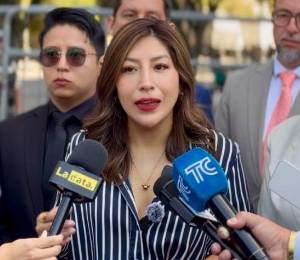 Inés Alarcón entregó informe de Segura EP en la Fiscalía.