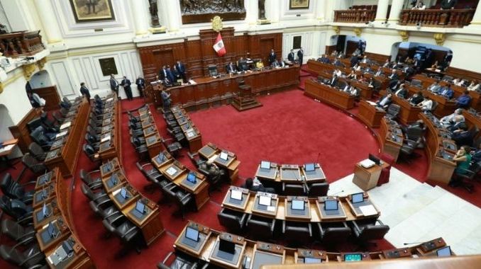 Congreso de Perú aprobó reforma de la Constitución que elimina la inmunidad parlamentaria
