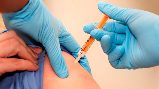 ¿Cómo reacciona el cuerpo a la vacuna contra el covid?