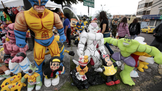 Municipio de Quito prohíbe venta de pirotecnia y quema de monigotes