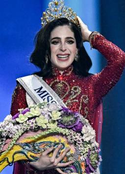 La Miss Universo 2025 volvió a su país tras ganar el certamen en Tailandia.