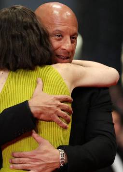 Vin Diesel y Meadow Walker protagonizaron el momento más emotivo del homenaje a Fast &amp; Furious en Cannes.