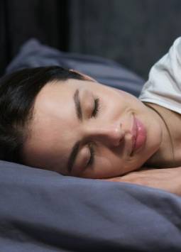 Un estudio revela que el cerebro imita patrones del sueño cuando enfrenta la privación total de descanso.