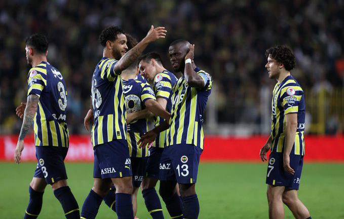 La UEFA elogia a Enner Valencia por los goles que ha anotado con el Fenerbahçe