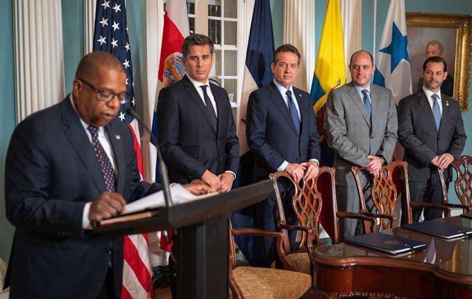 Ecuador se adhiere a la Alianza para el Desarrollo en Democracia