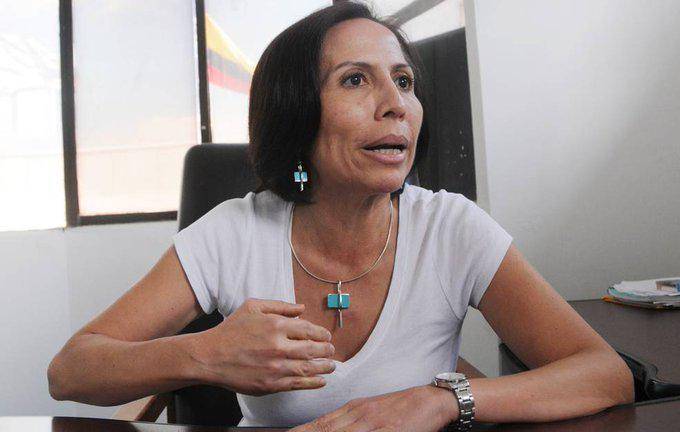 Equipo legal que defiende a Rafael Correa pide que se conceda salvoconducto a exministra María de los Ángeles Duarte