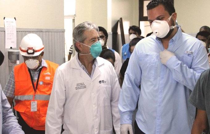 “No hay saturación de camas hospitalarias en Guayaquil”, asegura ministro de Salud