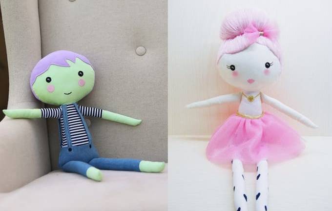 Hermoso gesto a través de una muñeca
