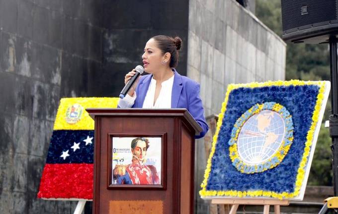 Paola Pabón mantendrá su cargo como prefecta de Pichincha