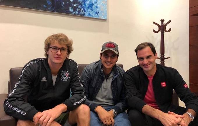 Federer juega con Zverev en la Mitad del Mundo, en cancha de dos hemisferios
