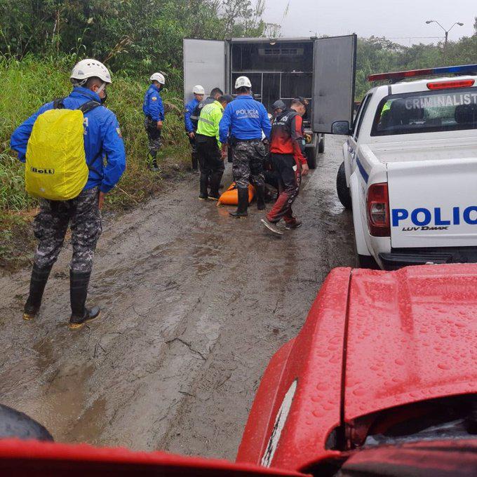 $!Encuentran cadáver de la mujer que cayó en el sector 'cascada de río Verde', pero su hijo no es hallado