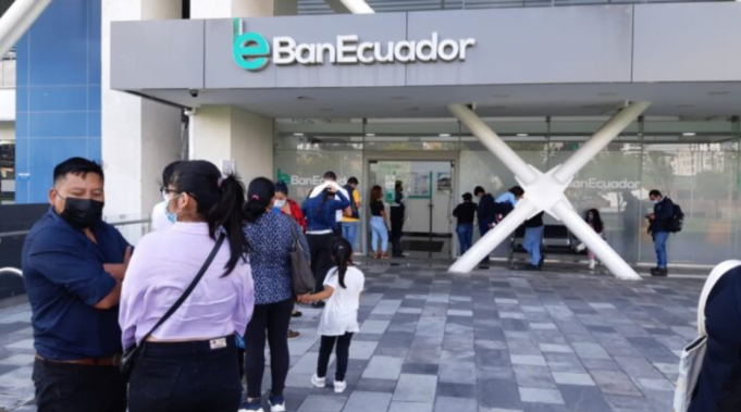 Créditos de BanEcuador se efectuarán de manera presencial, alertan sobre mensajes falsos