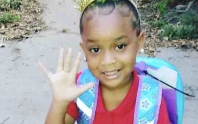 Niña de 6 años fue asesinada por una fuga agua