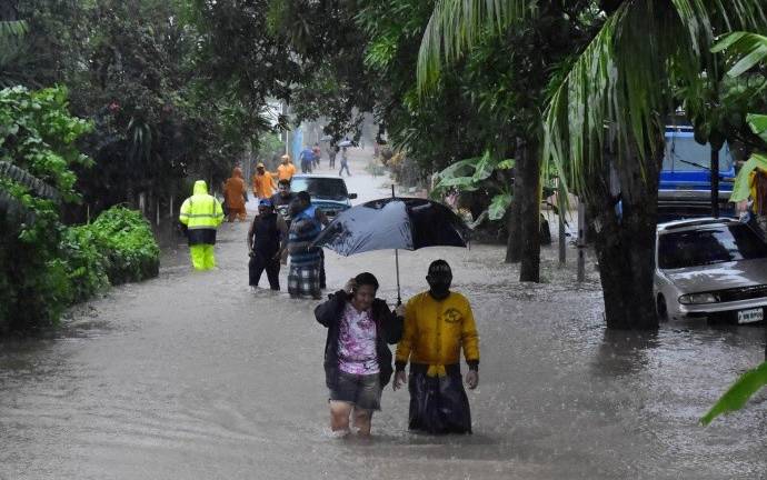 Honduras pide auxilio al mundo tras devastadores huracanes
