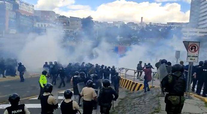 Conaie intenta ingresar a la Asamblea Nacional