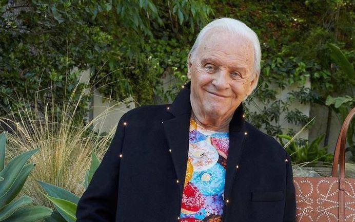 Anthony Hopkins celebra sus 47 años sobrio con un mensaje alentador
