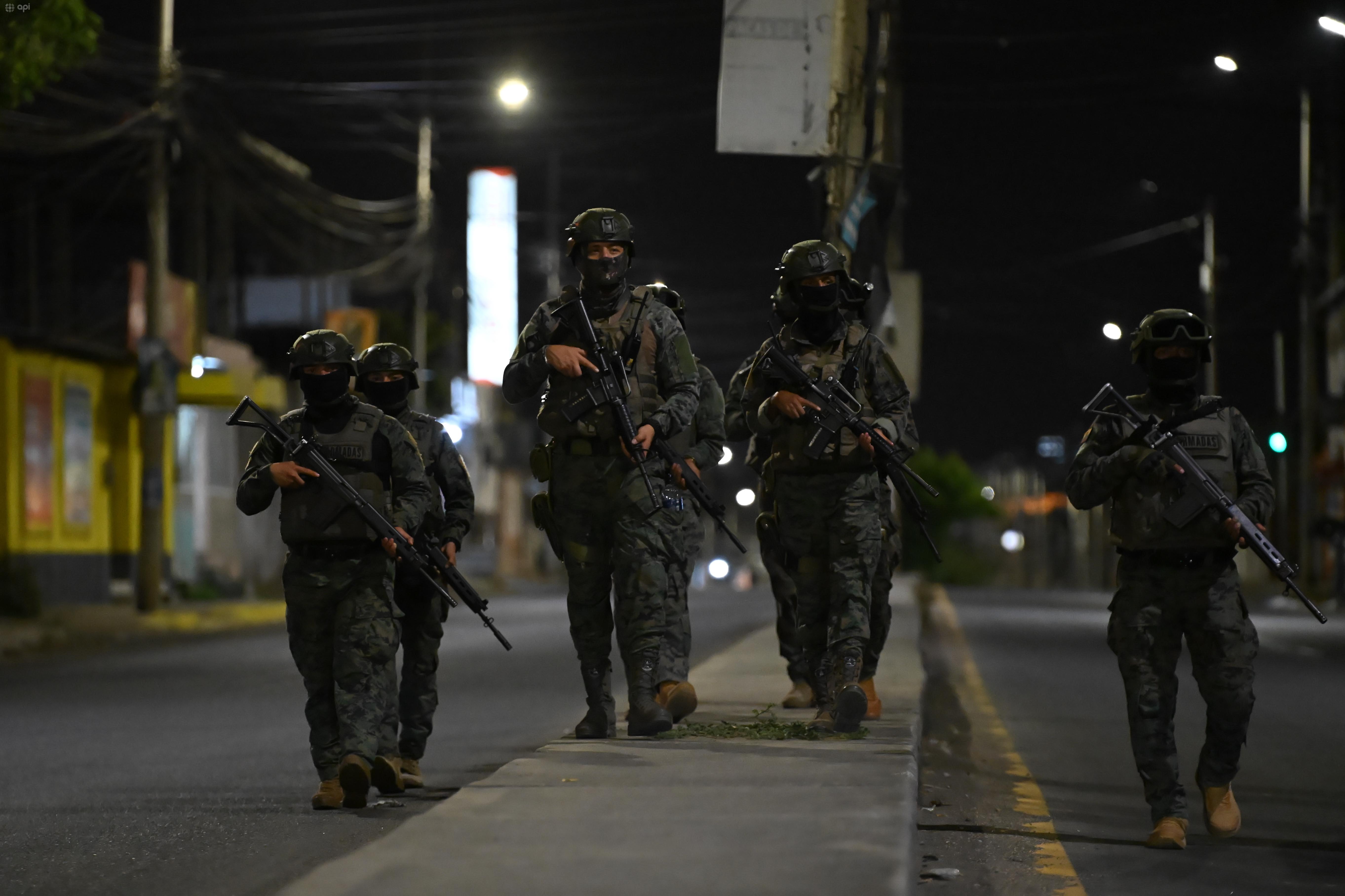 Toque de queda en Ecuador: así podrán movilizarse pasajeros hacia los aeropuertos de Guayaquil, Manta y Santa Rosa