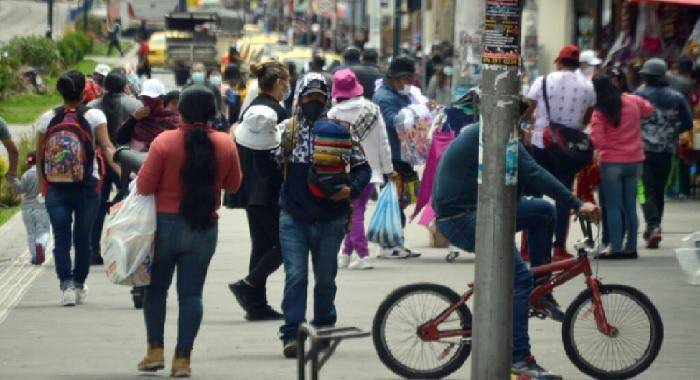 Se confirma contagio comunitario de variante Ómicron en Ecuador