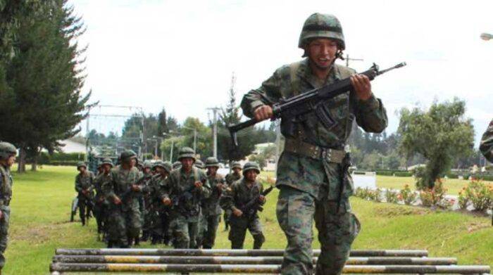 Acuartelamiento militar 2023 en Ecuador: estos son los requisitos que deben conocer los jóvenes de entre 18 a 22 años