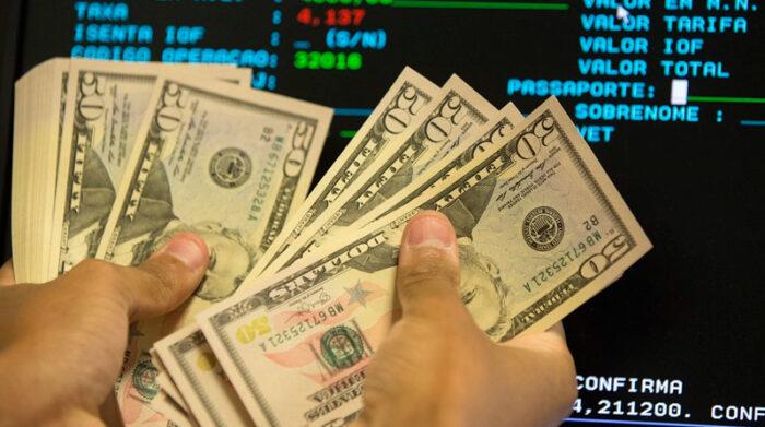 Ecuador superó los 2.000 puntos de la prima de riesgo: ¿Qué se advirtió sobre la economía del país?