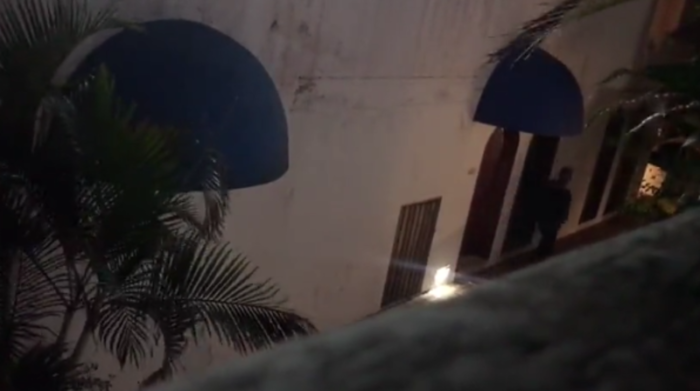 VIDEO: Delincuentes asaltaron un complejo residencial en Esmeraldas