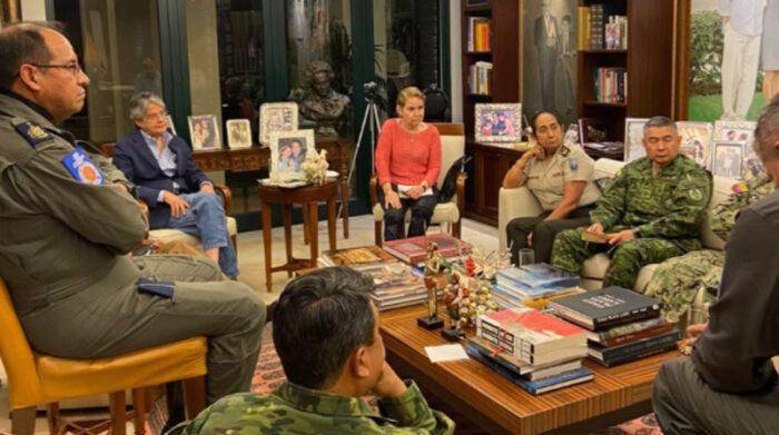 Gobierno realiza cambios en la cúpula militar y en el SNAI tras la matanza en la Penitenciaría del Litoral