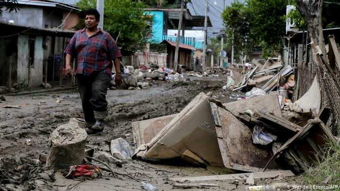 El huracán Iota deja 8 muertos mientras avanza por Nicaragua