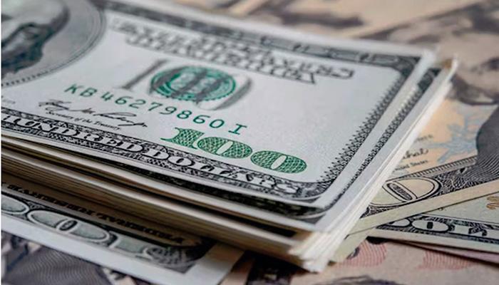 Cayó en Quito un hombre que usaba TikTok para ofertar créditos con billetes falsos y documentos adulterados