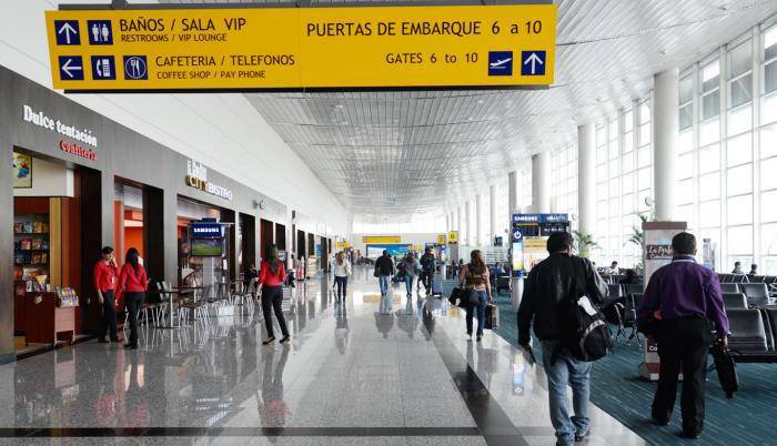 Requerido por la justicia pretendía huir del país, pero fue capturado en el aeropuerto de Guayaquil
