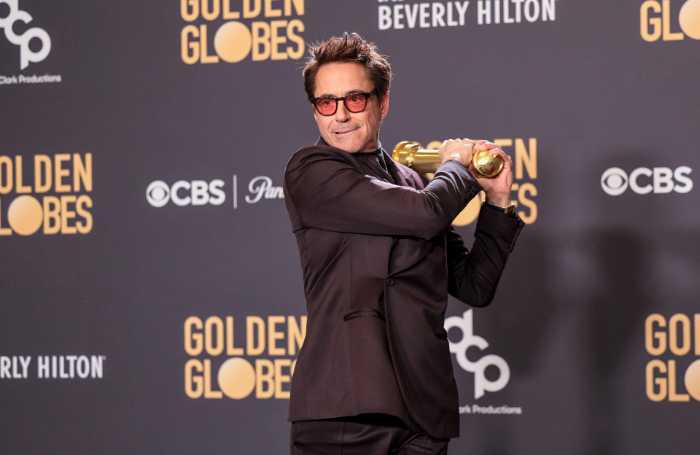 $!Robert Downey Jr. junto a su globo de oro como mejor actor de reparto por ´Oppenheimer´
