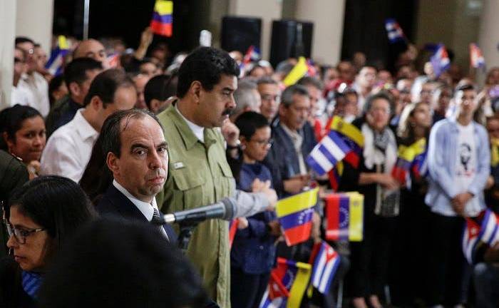 Maduro dice que &quot;institucionalizará&quot; diálogo hasta 2020