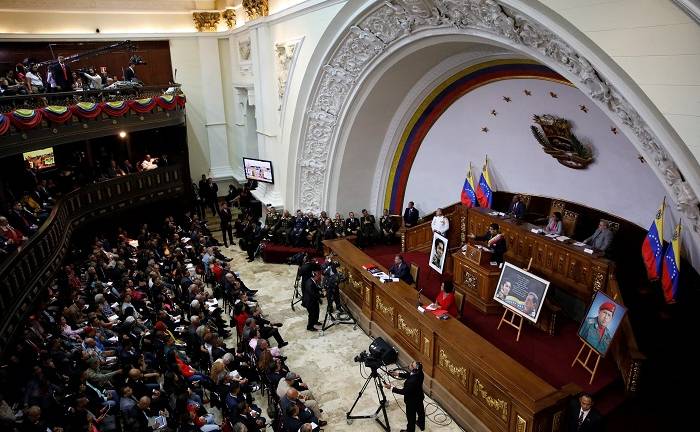Constituyente venezolana someterá a referendo nueva Carta Magna