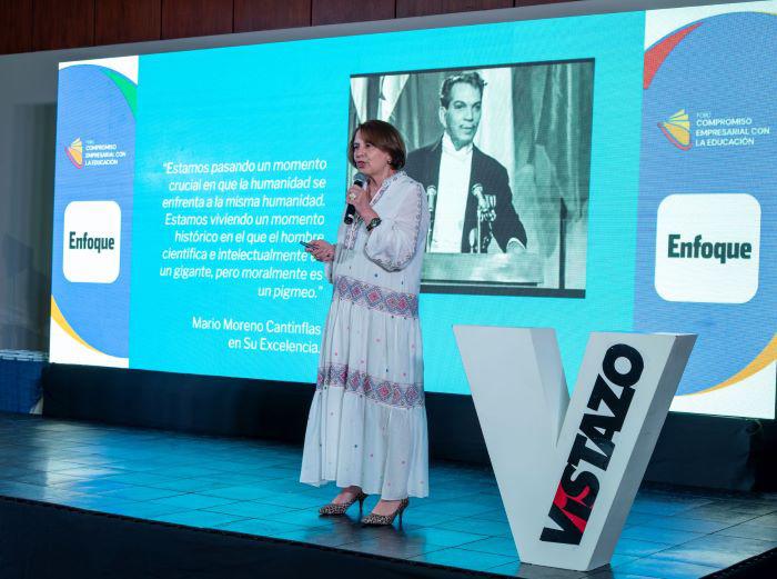 $!Charla magistral de la Dra. Rosalía Arteaga Serrano.