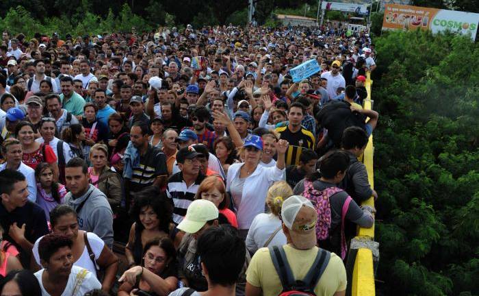 Crisis en Venezuela causa colapso humanitario en la frontera con Colombia