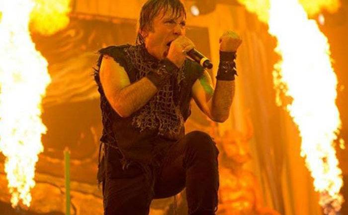 Líder de Iron Maiden anuncia que padece cáncer de lengua