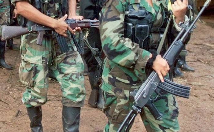 Supuesto miembro de las FARC se entrega en Ecuador