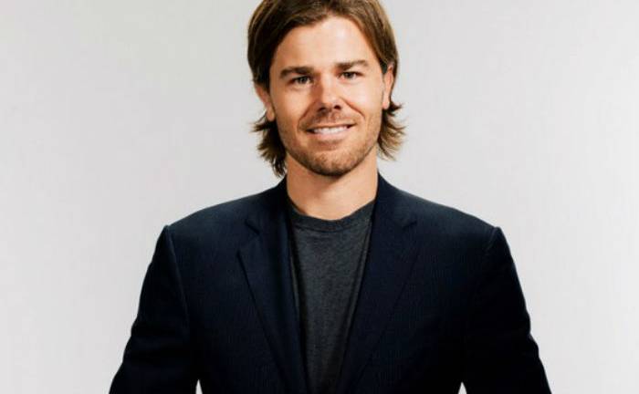 Un directivo reduce 14 veces su salario para aumentar el sueldo de sus empleados