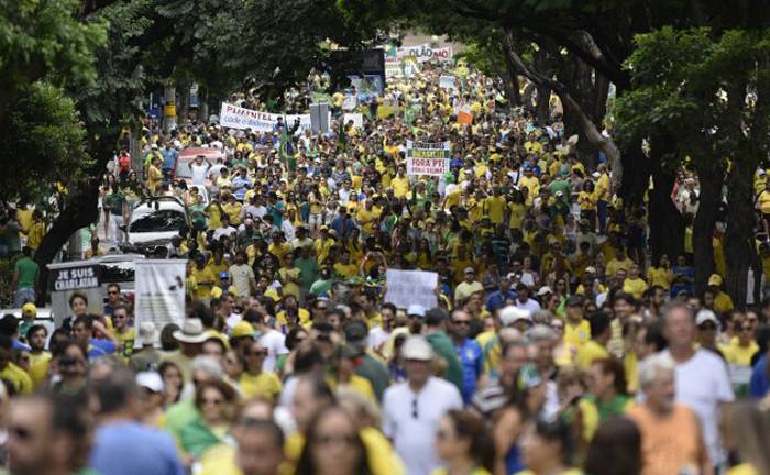 ¿Un millón o 210.000 personas en las protestas en Sao Paulo?