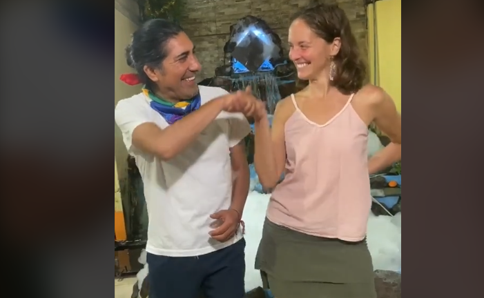 VIDEO: Manuela Picq reaparece y con Yaku Pérez lo celebran así