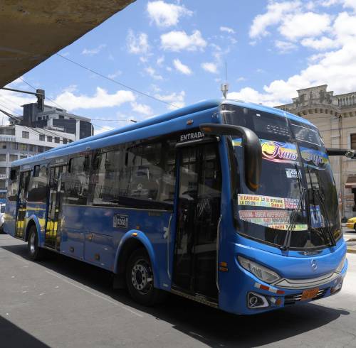 Incrementa el precio del bus en Quito.