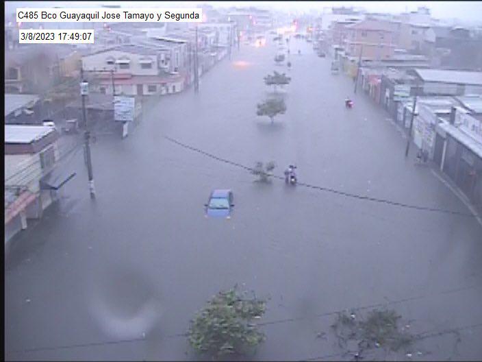 $!Según la Corporación para la Seguridad Ciudadana de Guayaquil, la lluvia generó acumulación de agua en más de veinte sectores de la ciudad.