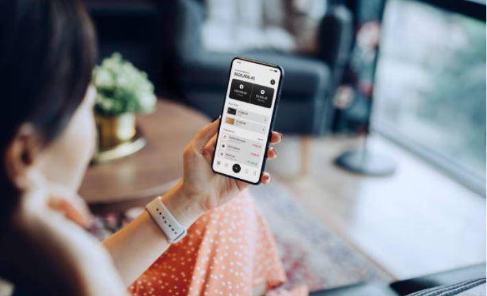 El 31,7 % de ecuatorianos ha cambiado de banco por insatisfacción con el servicio, según estudio