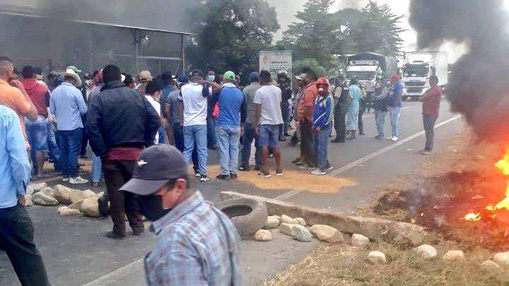 Paro nacional: alrededor de 12 vías están bloqueadas en el Guayas