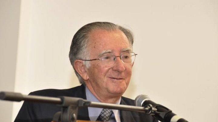 Ernesto Albán Gómez: fallece a los 87 años el destacado jurista y figura pública ecuatoriana