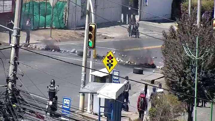 Vías cerradas en Ecuador este jueves 9 de octubre debido a protestas y deslizamientos de tierra