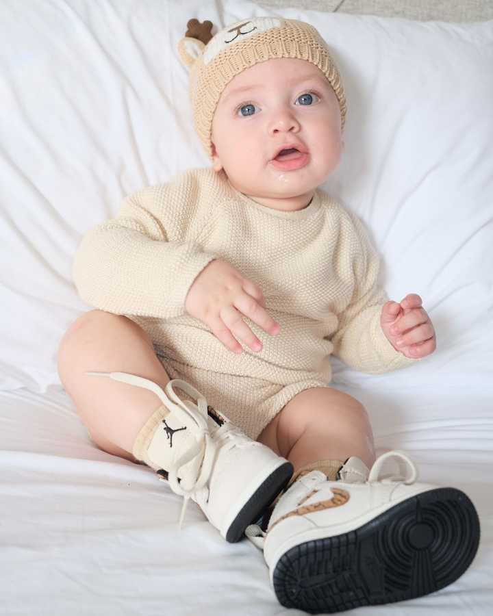 $!Marc Anthony y Nadia Ferreira revelan el rostro de su hijo después de 9 meses