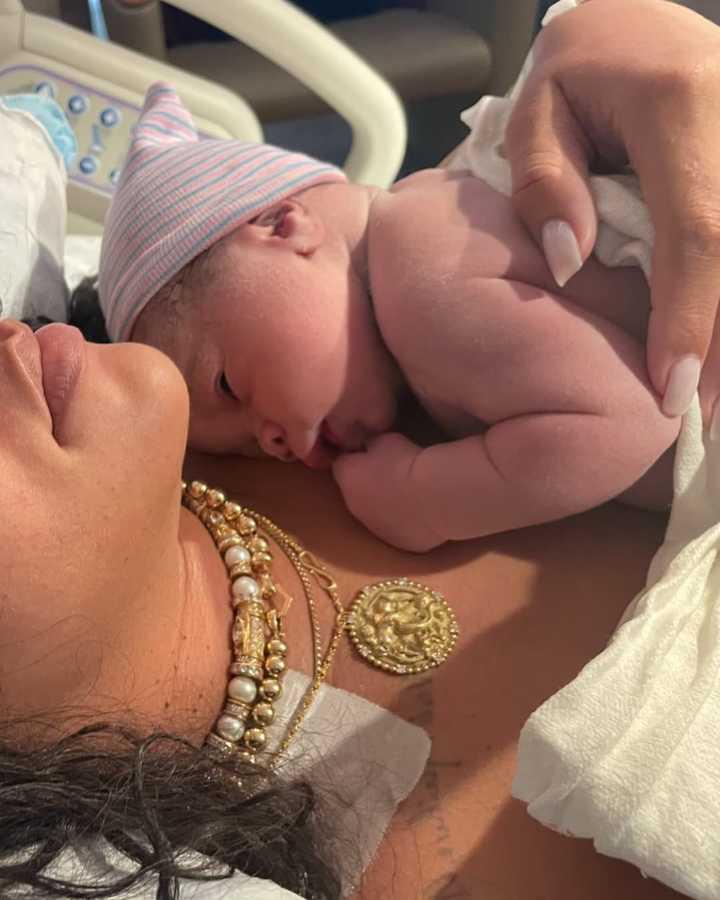 $!Desde el nacimiento de su primer hijo, Rihanna ha optado por vivir la maternidad sin ayuda externa.