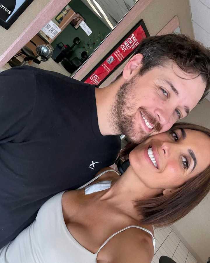 $!A una semana de su primera quimioterapia, la ex presentadora ecuatoriana se reapropia de su proceso con un mensaje de resiliencia.