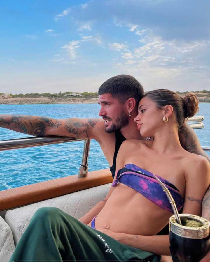 $!Tini Stoessel habla sobre su relación con Rodrigo de Paul y no descarta una boda en el futuro