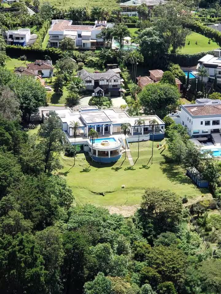 $!Colombia: de las pirámides a las criptoestafas